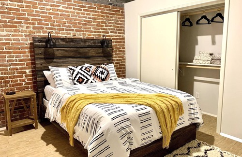 River Market Apartment | Desert Oasis Loft in the Rivermarket