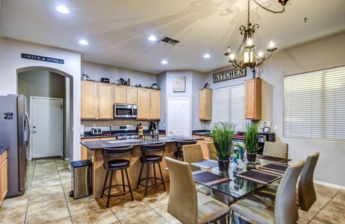 Litchfield Park House | Desert Oasis! NHL, NFL, NASCAR, REOSRT, GOLF, and entertainment.