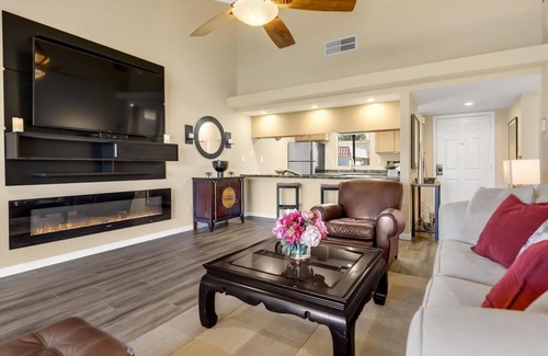 Palm Desert Condo | Desert Paradise Retreat Awaits on Golf Course with Sunset & Mountain Views