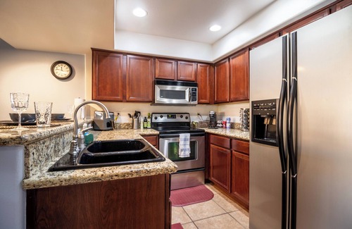 Chandler Condo | Desert Retreat: Luxury Condo Loft - Work Friendly