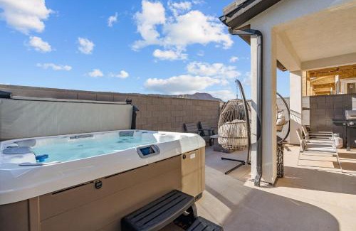 St. George House | Desert Retreat Near Sand Hollow townhouse