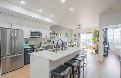 Desert View Village Condo | Desert Ridge | Pool + Gym + Dining + Shopping