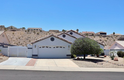 Bullhead City House | Desert Serentiy 3 beds and 2 baths with your own private pool in HOA