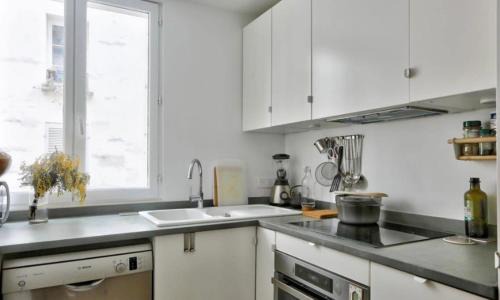 Quartier de la Goutte-d'Or Apartment | Design and confort Paris 18e