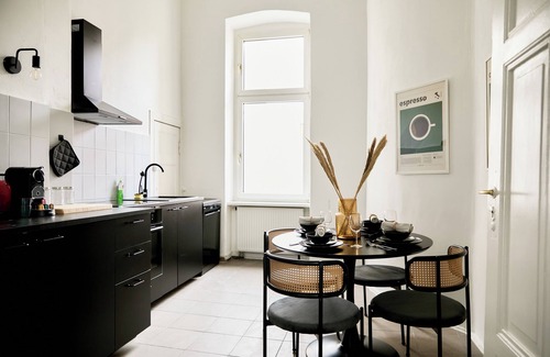 Mitte Apartment | Design Apartment Berlin Mitte with balcony
