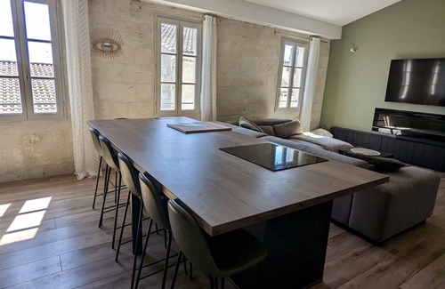 Aigues-Mortes Medieval City Apartment | Design apartment in the heart of the ramparts of Aigues-Mortes