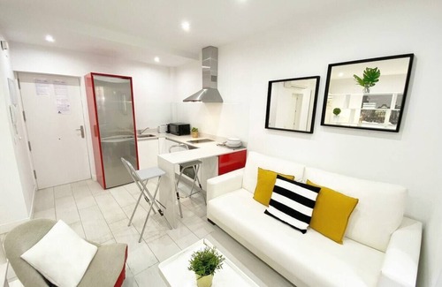 Sol Apartment | Design apartment in Plaza Mayor 3 I