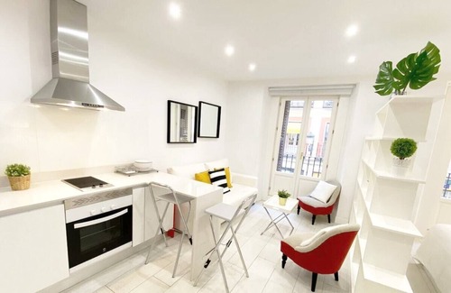 Sol Apartment | Design apartment in Plaza Mayor 3 I