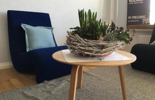 Markdorf Apartment | Design+Bodenseesicht=zuHause BLAU