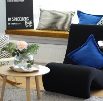 Markdorf Apartment | Design+Bodenseesicht=zuHause BLAU
