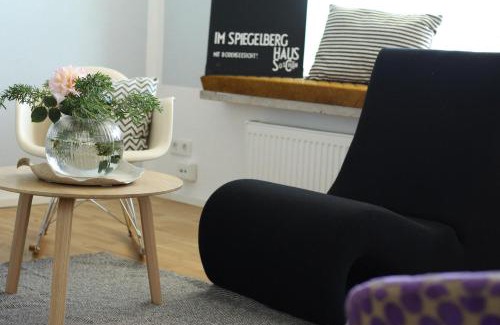 Markdorf Apartment | Design+Bodenseesicht=zuHause BLAU