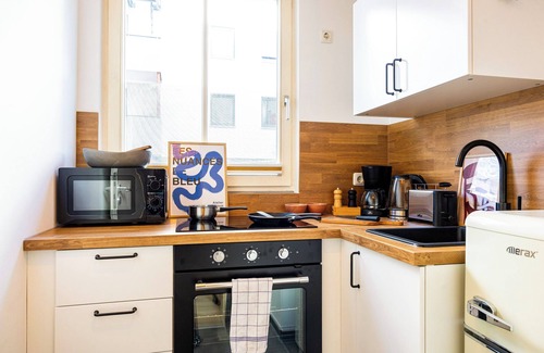 Striesen Apartment | Design Studio I Center I Green