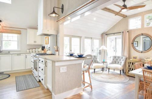 West Harwich House | Designed for vacation Easy 0 3 mi walk to Grey Neck Beach