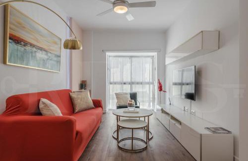 San Felipe Neri Apartment | Designed minimalist apartment - Málaga Center by REMS