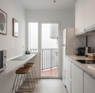San Felipe Neri Apartment | Designed minimalist apartment - Málaga Center by REMS