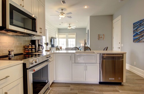 Cinnamon Shore Condo | Designer Beach Condo w/Bonus Beach Gear & Amenity Access@Cinnamon Shore
