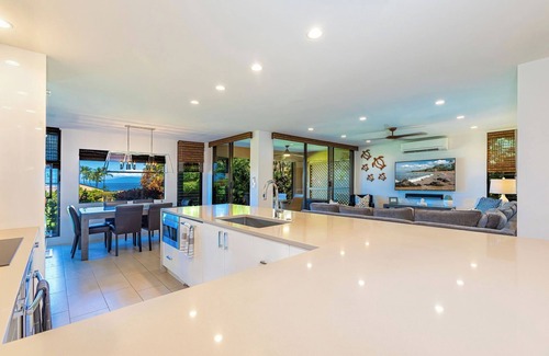Wailea Condo | Designer - Best View!Ground Flr 2 Bdm/2Bth 39c! Remaining 2025 $400