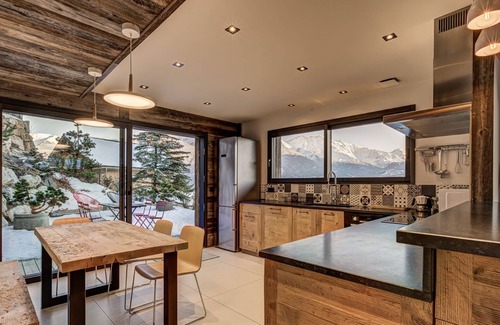 Passy Ski Chalet | Designer chalet with breathtaking Mont Blanc view