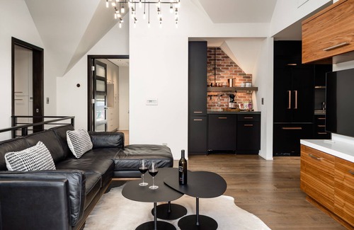 Downtown Bozeman Condo | *Designer Downtown* Modern Loft + Outdoor Patio!