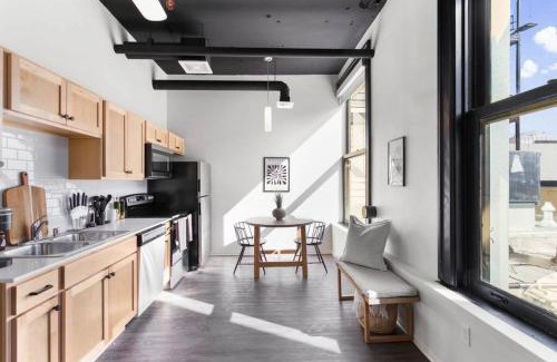 Downtown Spokane Apartment | Designer Loft Downtown with WiFi 210