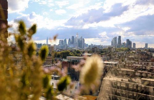 Bethnal Green Apartment | Designer Penthouse with City Views