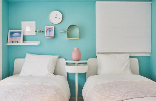 Hyakunincho Apartment | Designer's Apartment 2 bedrooms Shin-OKubo 5minutes walk 蓝