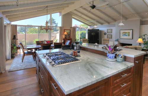 East San Roque Condo | Designer's Renovated 2 Bed 2 Ba Patio Home