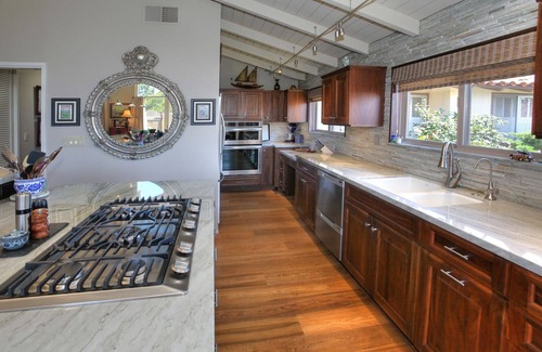 East San Roque Condo | Designer's Renovated 2 Bed 2 Ba Patio Home