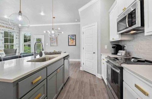 Highlands - Perkins House | Designer Series II Near LSU