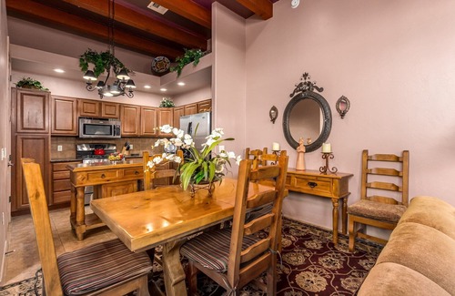 Tumacacori Condo | Designer Tubac AZ townhome - Panoramic Mountain Views