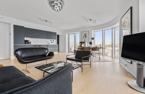 Aarhus C Apartment | Designers penthouse in the clouds