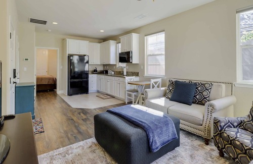 Reno Apartment | Desirable Reno Apartment: 15 Mi to Ski Slopes!