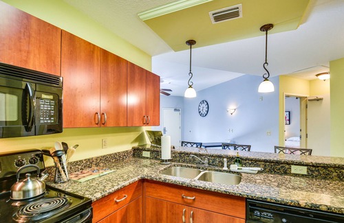 National Gardens Condo | Destination Daytona Condo w/Pool: 8 Mi to Beach!