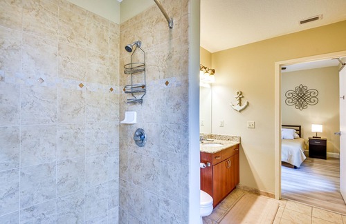 National Gardens Condo | Destination Daytona Condo w/Pool: 8 Mi to Beach!