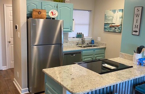 Lake Hamilton Condo | Destination for Lakefront Relaxation! Newly Remodeled! Multiple Properties!