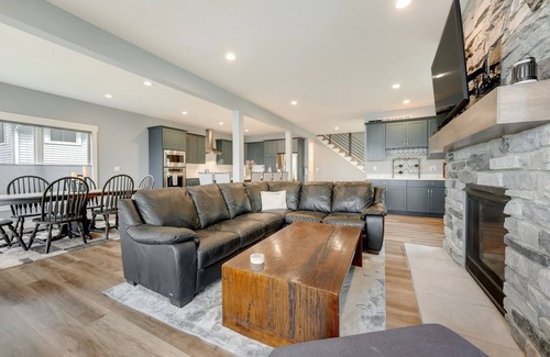 Sturgis House | Destination lake, Million dollar house, million-dollar views