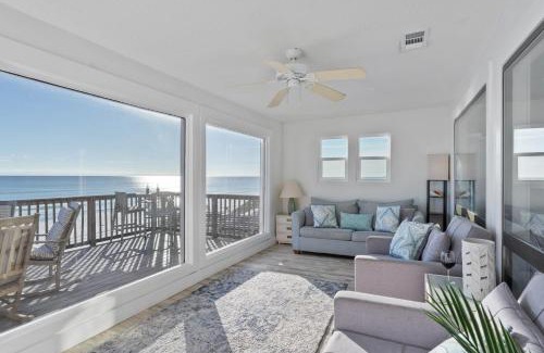 Fort Walton Beach - Destin Apartment | Destiny on the Sand by AvantStay Direct Beach Access Bbq on Large Ocean Facing Patio