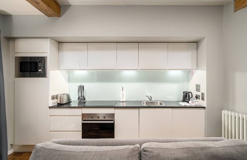 West End Apartment | Destiny Scotland - The Malt House Apartments