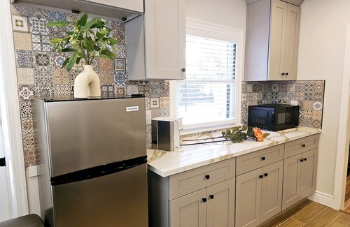 Pasadena House | Detached Bungalow Home Prime location Close to DT Pasadena King Size -Bed! 29