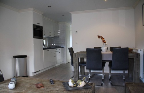 Municipality of Utrechtse Heuvelrug House | Detached chalet for five people, completely furnished.