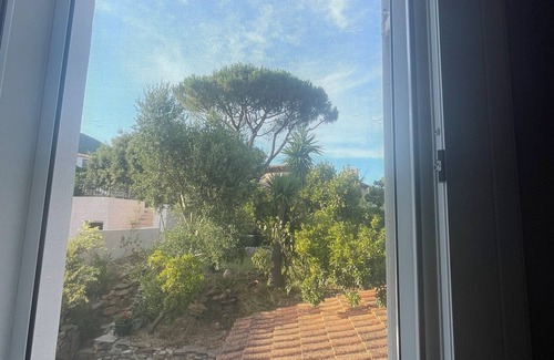 Cavalaire-sur-Mer House | Detached house in quiet neighborhood, hillside views, 10-minute walk to beach.