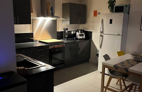 Pertuis House | Detached house 10 minutes' walk from the town center in the heart of the Luberon