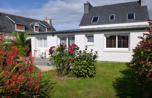 Locquirec House | Detached house 10mn walk from the beach