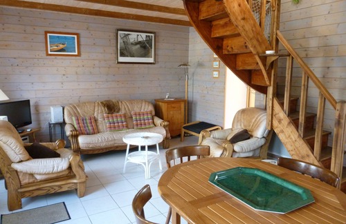 Locquirec House | Detached house 10mn walk from the beach