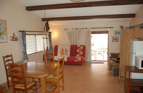 Aubagne House | Detached house at the foot of the hill