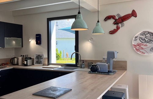 Locmaria House | Detached house in Pouldon, near beach, 4 bedrooms, garden