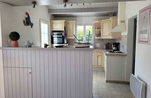 Ile d'Yeu House | Detached house with garden, Ile d'yeu, 3bedroom, sleeps 7, rated 3*.