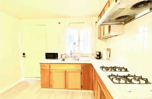Alhambra House | Detached New Refreshed 1BD/1BA
