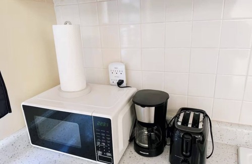 Alhambra House | Detached New Refreshed 1BD/1BA