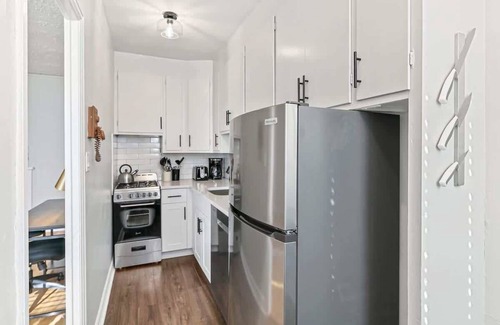 City Park Apartment | Detroit by Modern Midstay/On City Park! #T16
